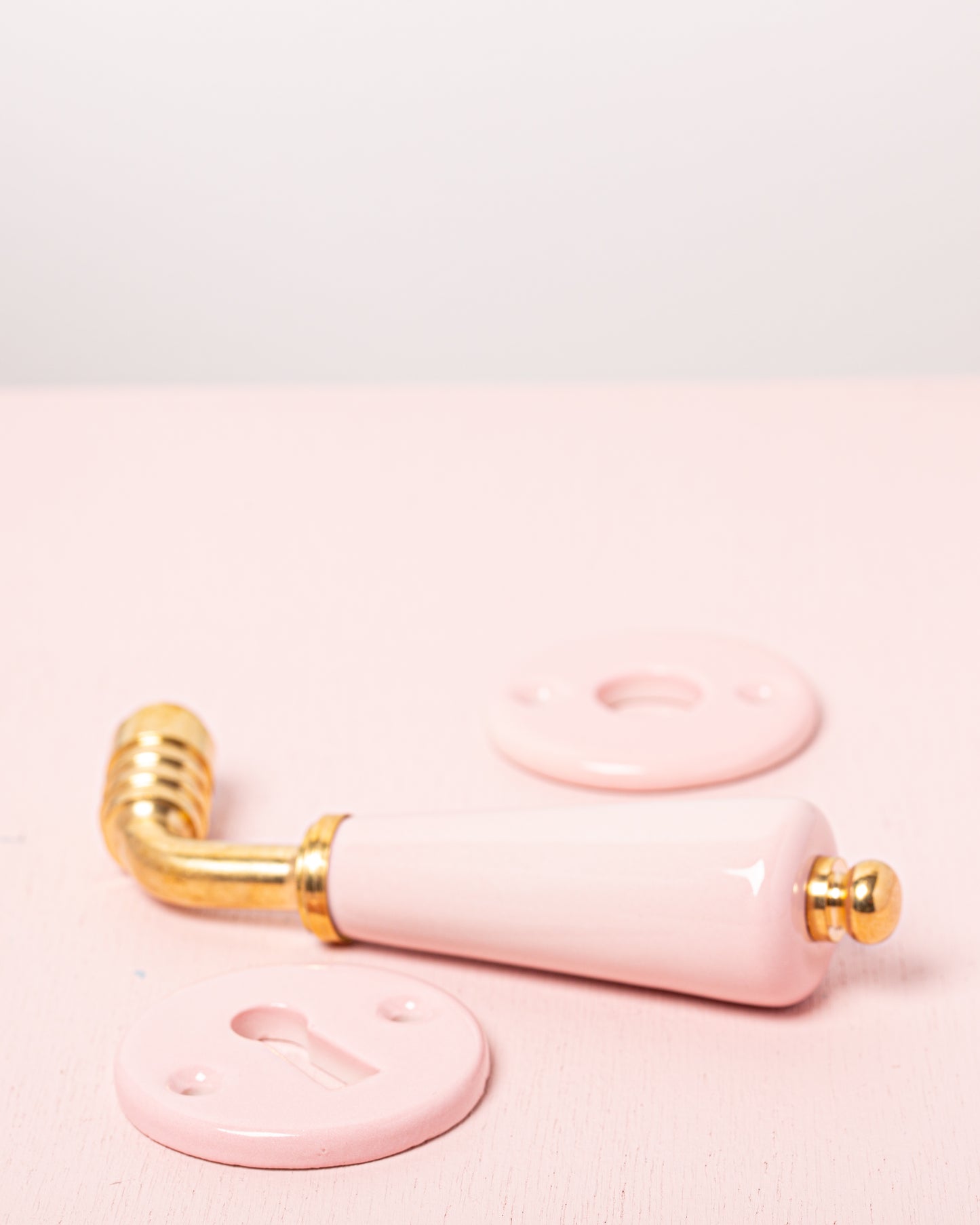 Rosace de poignée en porcelaine Vieux Rose