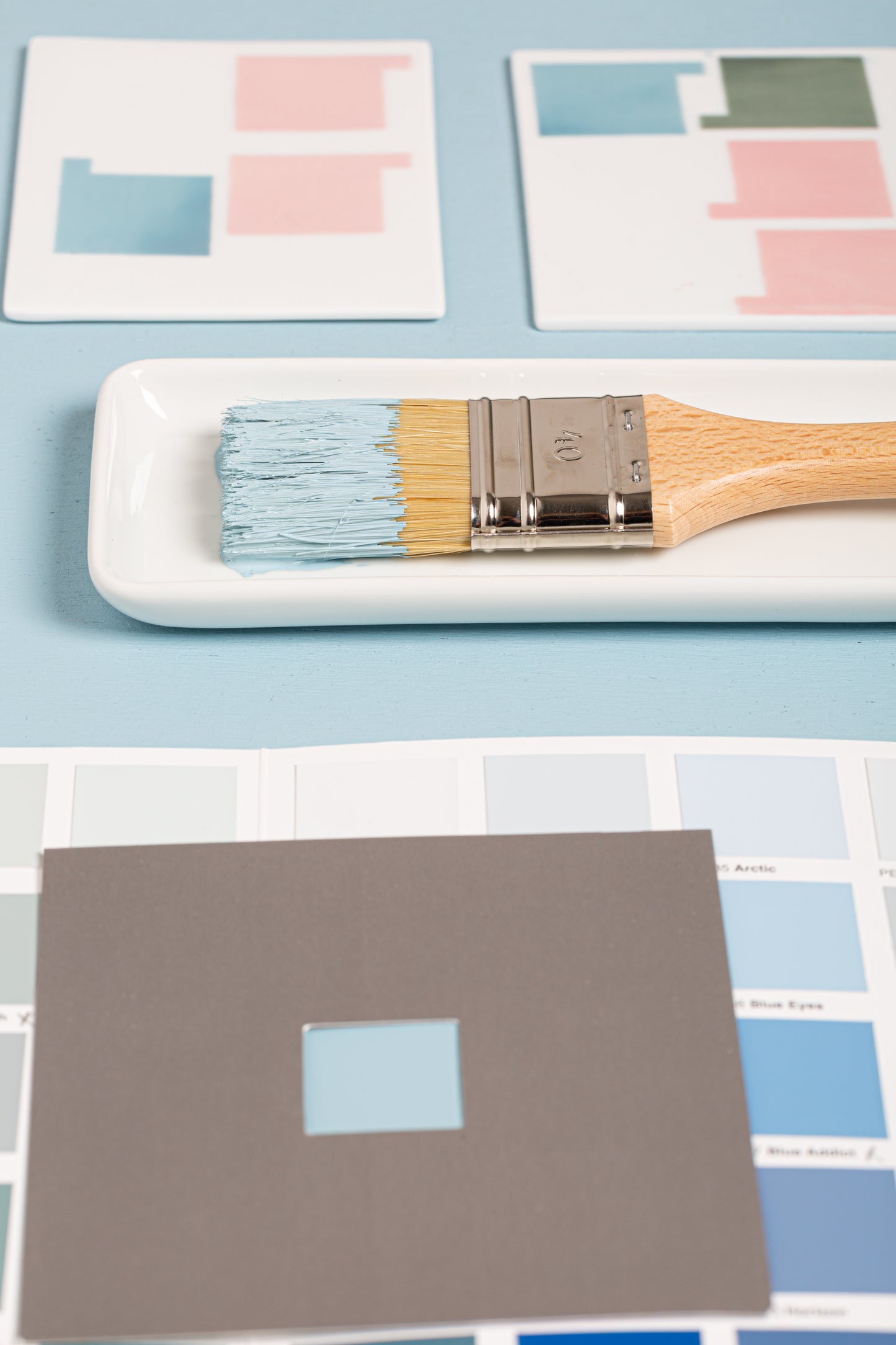 Pot de peinture bleu spa