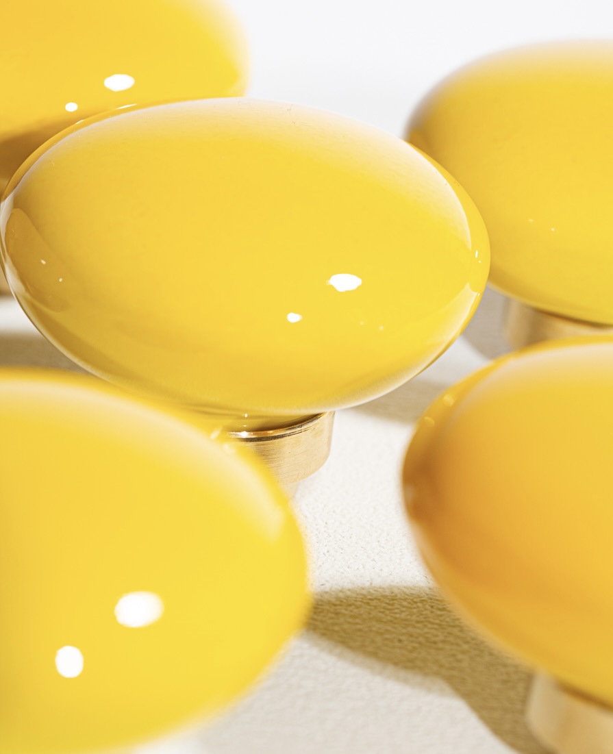 Bouton de porte rond en porcelaine Joy jaune