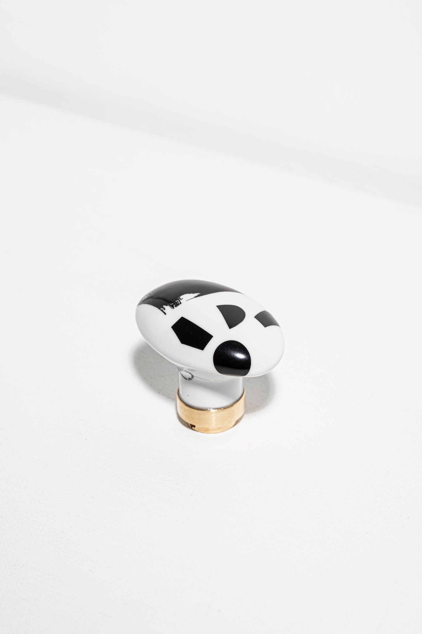 Bouton de porte ovale en porcelaine Collage Noir