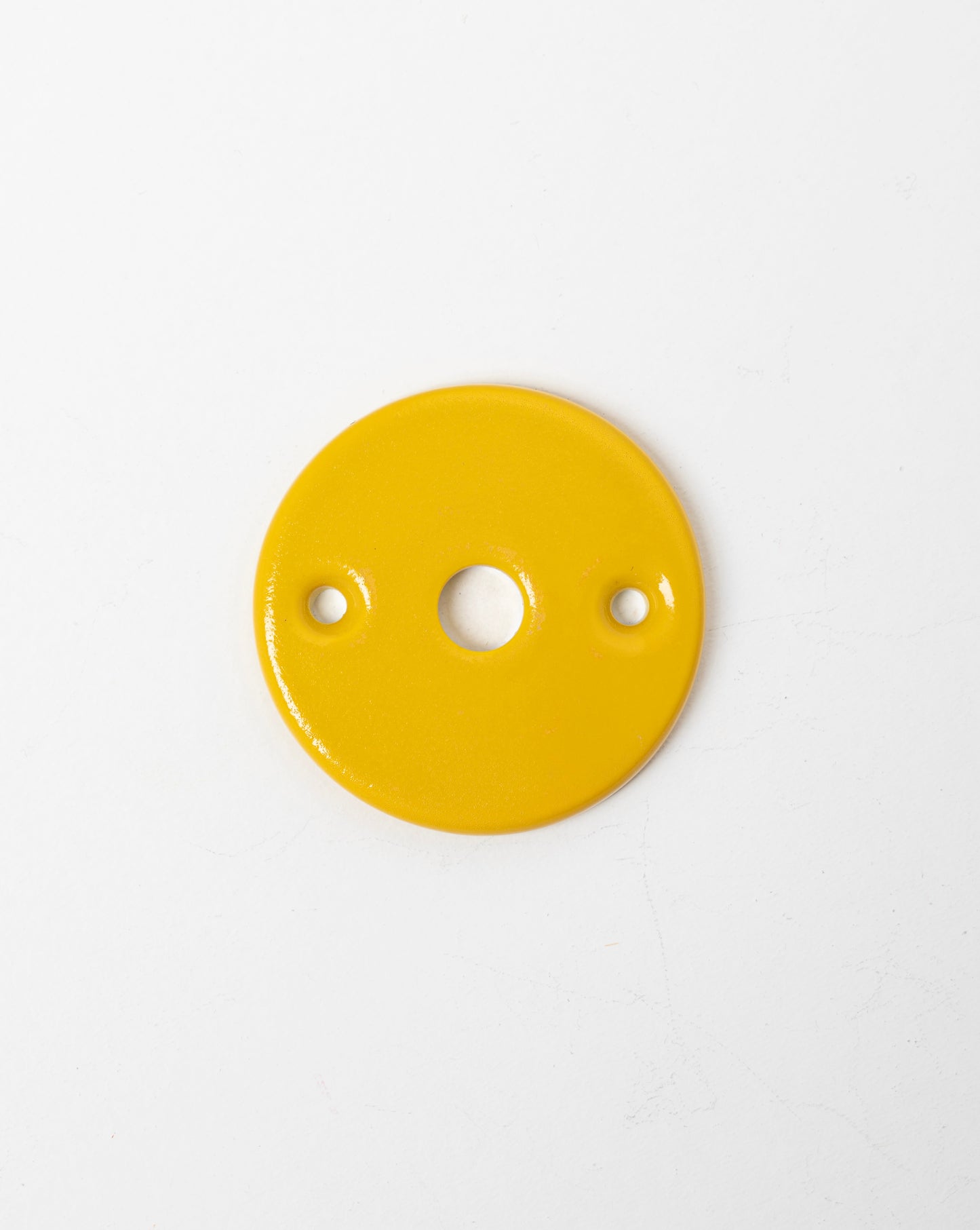 Rosaces de fermeture en porcelaine Joy jaune