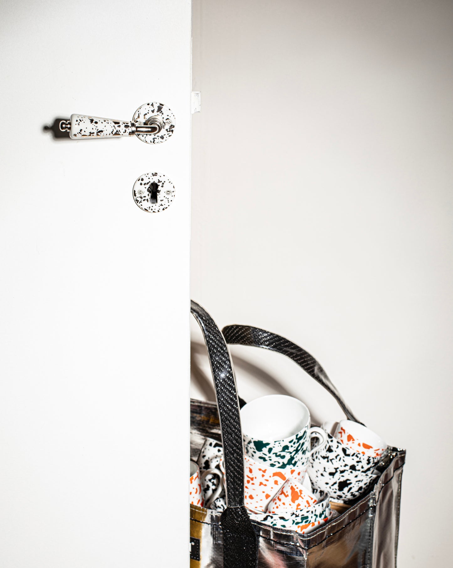 Poignée de porte béquille en porcelaine Meta Averse Platine et Or